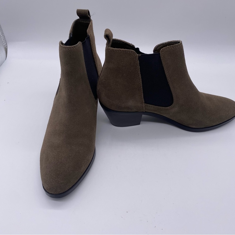 Marc Fisher Jayli Chelsea Suede Ankle Boots 7.5M